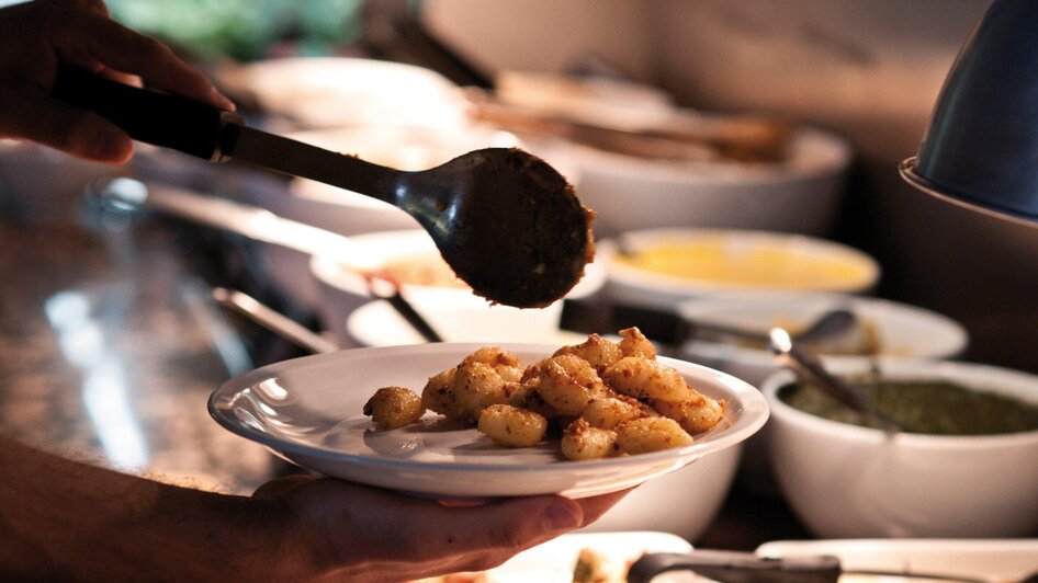 Ginko -  Frische Gnocchi am Buffet | © Ginko - Udo Stelzer