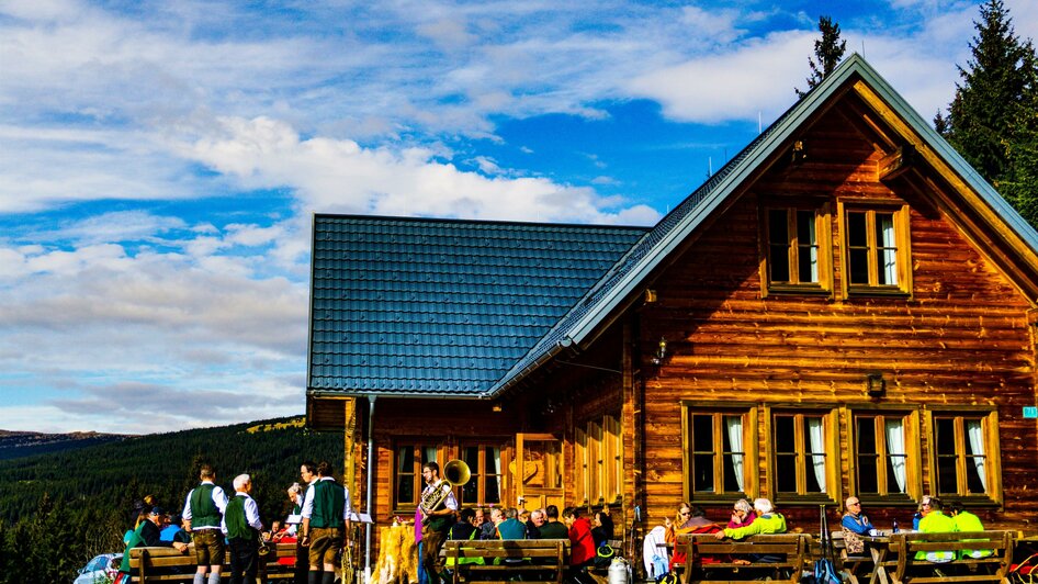 Glatzl Trahütten Alm_Gebäude_Oststeiermark | © Glatzl Trahütten Alm