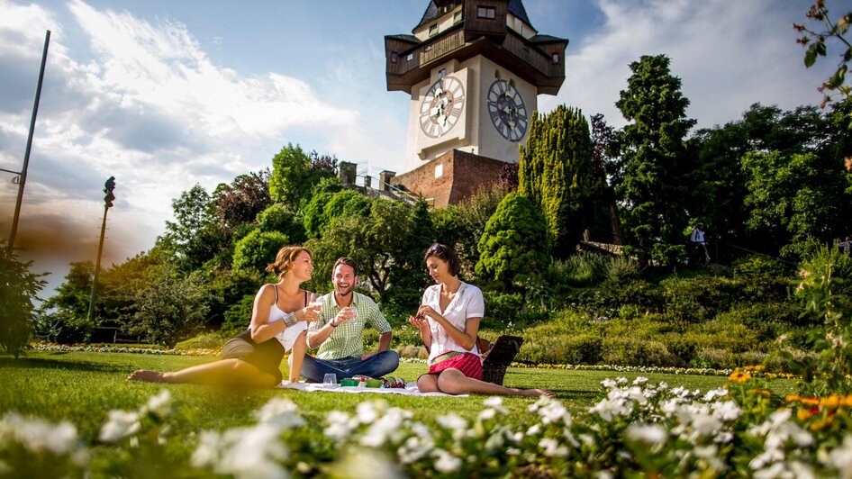 Picknick am Schlossberg | © Graz Tourismus - Tom Lamm