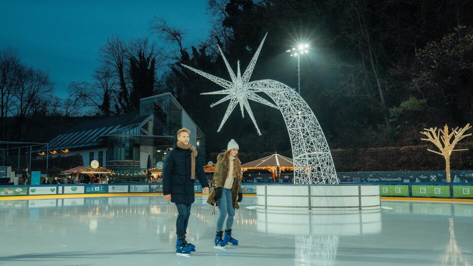 leuchtender Stern in der Winterwelt | © Region Graz - studio draussen