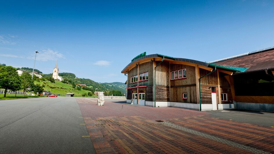 Greimhalle von vorne | © Holzwelt Murau