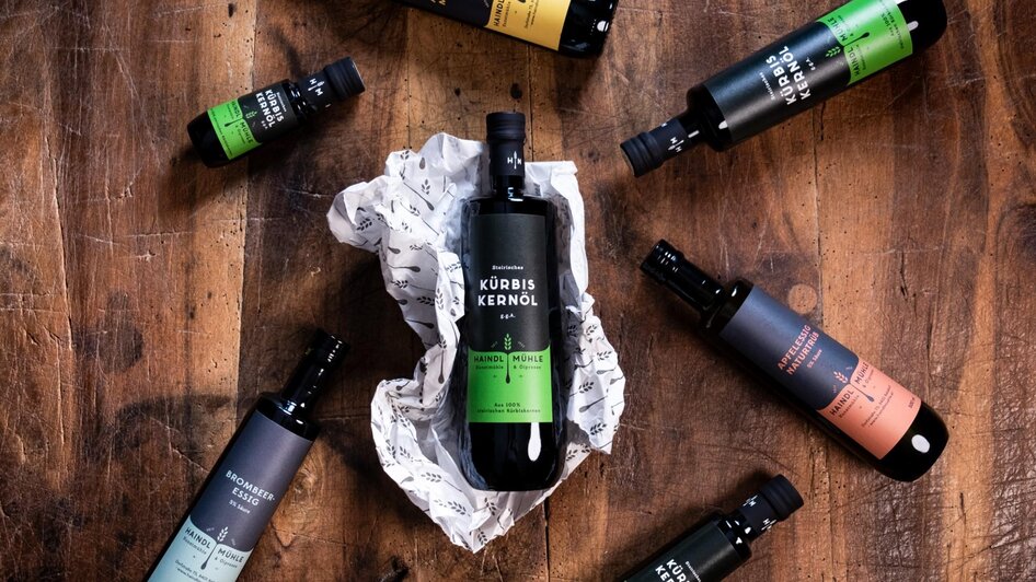 Kürbiskernöl & Spezialitäten der Haindl-Mühle | © ee photograph_Elena Egger Kürbiskernöl & Spezialitäten der Haindl-Mühle | © ee photograph_Elena Egger