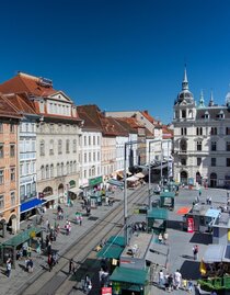 Marktstände am Grazer Hauptplatz – Altstadt er | © Graz Tourismus-Harry Schiffer | © Graz Tourismus-Harry Schiffer