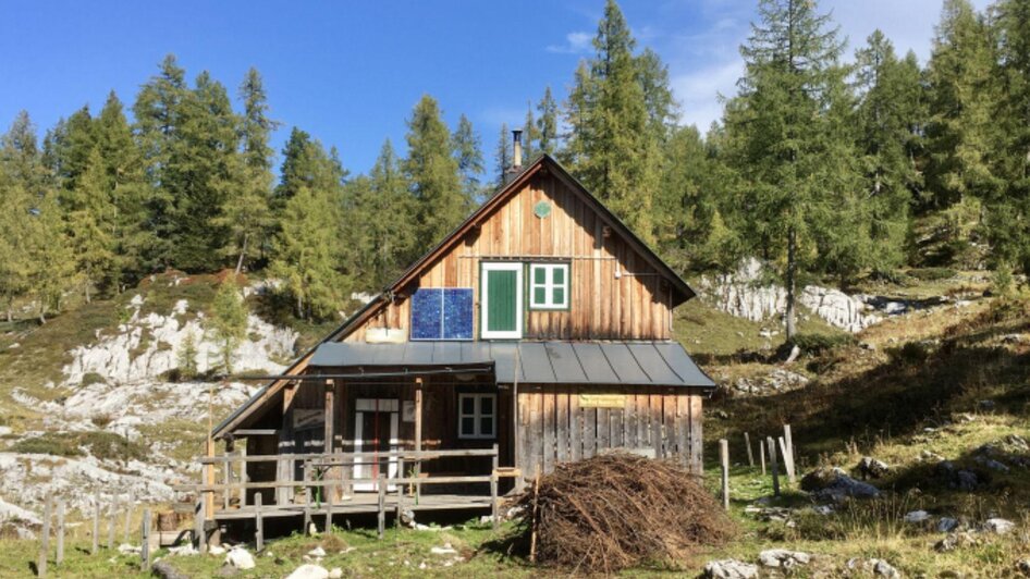 Hennaralmhütte, Grundlsee, Hüttenansicht | © Naturfreunde Bad Aussee