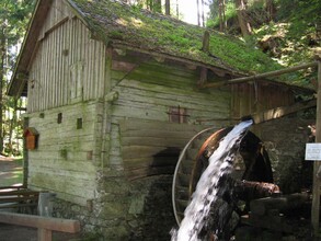 Hinterleitner mill_side view_Eastern Styria | © Hinterleitner Mühle