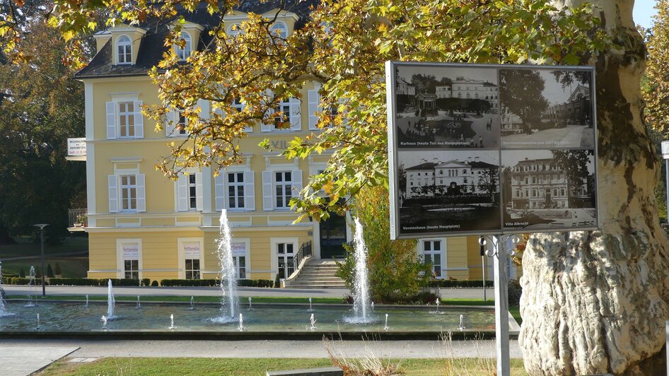 Tafel historischer Rundgang im Curort | © TVB Thermen- & Vulkanland