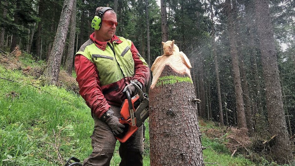 Holzschnitzer Erich Haider-Harrer_Oststeiermark | © Gasthof Haider