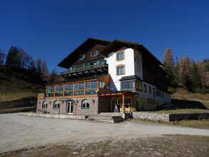 Hotel Alpen Arnika in summer, Tauplitzalm | © Hotel Alpen Arnika