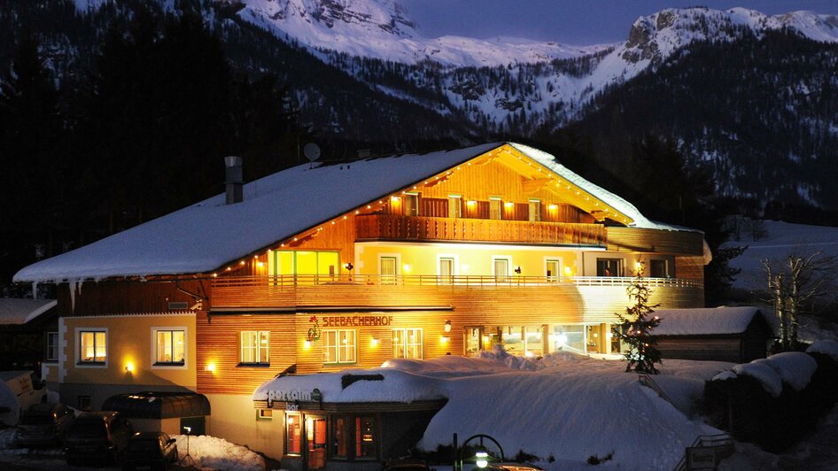 Hotel Seebacherhof bei Nacht, Tauplitz | © Hotel Seebacherhof, Hagspiel