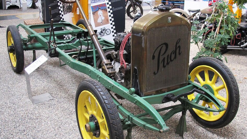 Historisches Fahrgestell im Johann Puch Museum Gra | © Johann Puch Museum