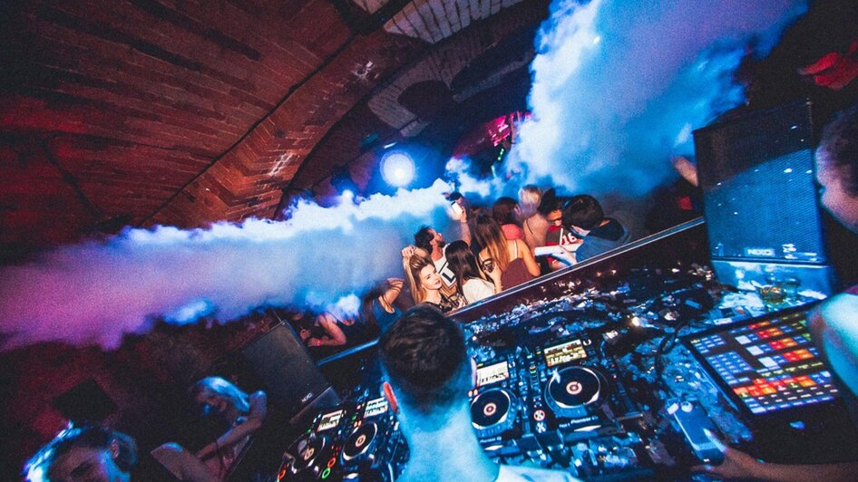 Kottulinsky - Nächtliches Clubbing | © Kottulinsky