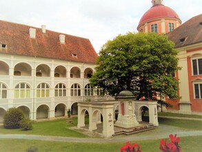 Kriegerdenkmalhof Pöllau_Innenhof_Oststeiermark | © Tourismusverband Oststeiermark