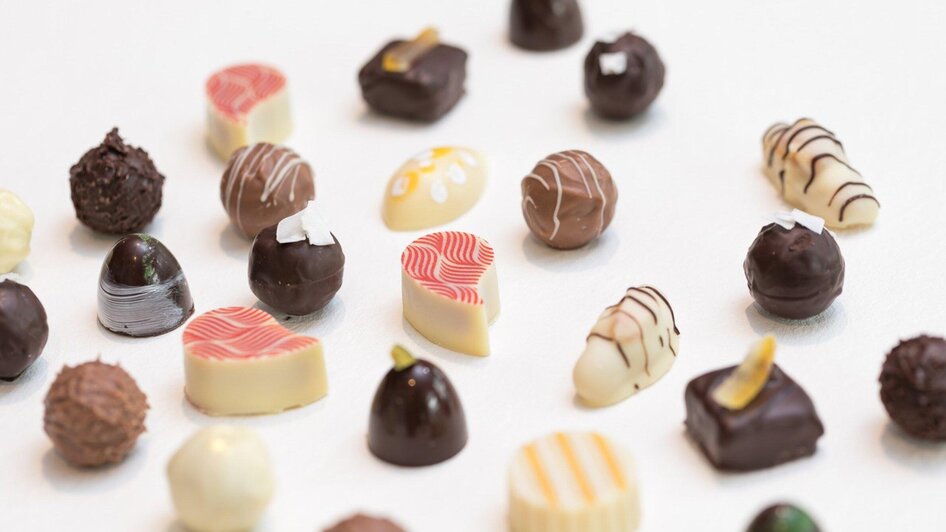 Kristinas Meisterkonditorei - Pralinenvielfalt | © Harald Tauderer und Michaela Begsteiger