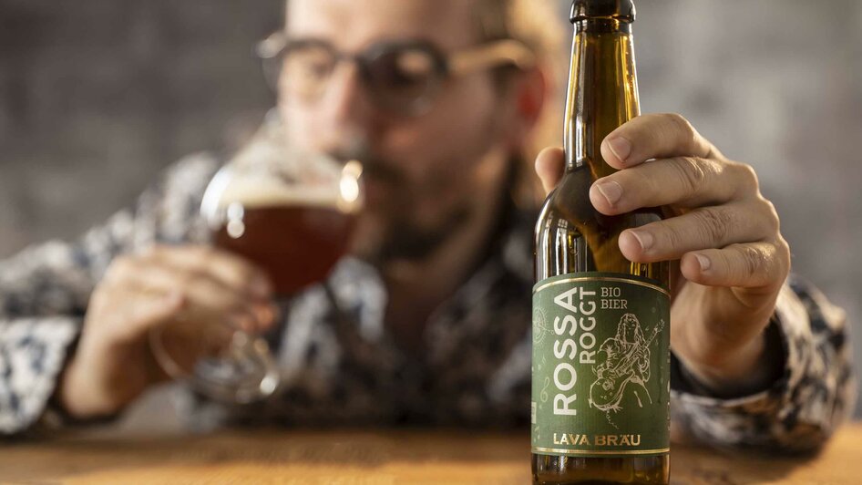 Bio-Rossa Lava Bräu für Liebhaber dunkler Biere | © Lava Bräu