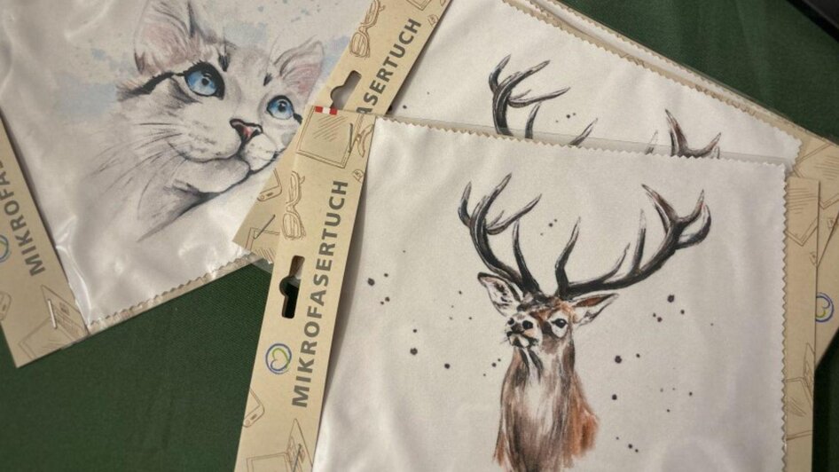 mirofiber cloths painted | Cornelia Elisabeth Pilz | © Cornelia Elisabeth Pilz Microfasertücher bemalt | © Cornelia Elisabeth Pilz