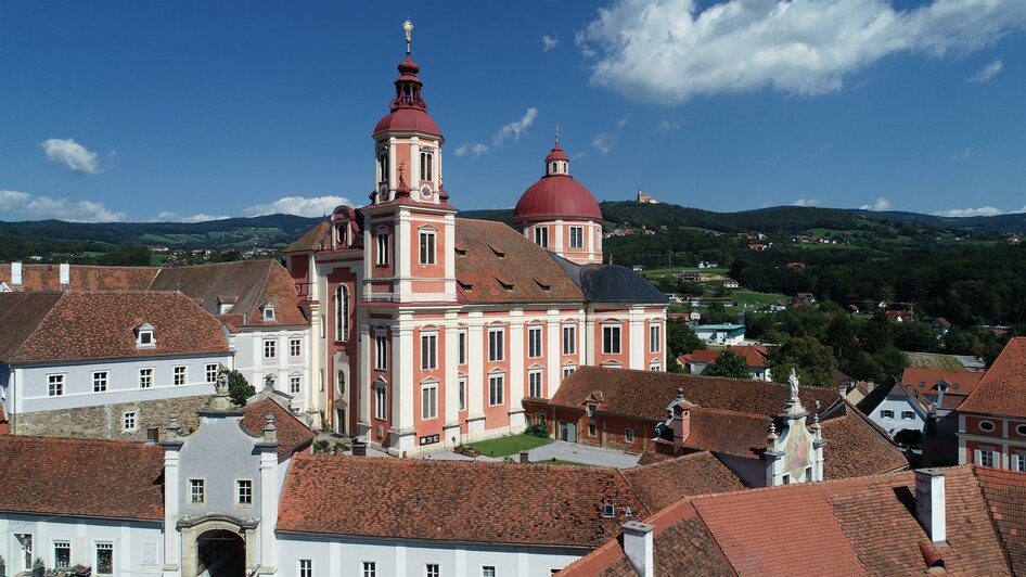 Pfarrkirche Pöllau_Luftaufnahme_Oststeiermark | © Hans-Jürgen Pailer