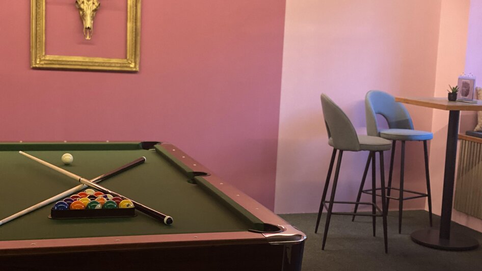 Café & Bar Memories Billard | Café & Bar Memories – Julia Bernsteiner | © Café & Bar Memories – Julia Bernsteiner Café & Bar Memories Billard | © Café & Bar Memories – Julia Bernsteiner