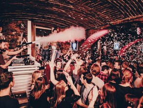 Monkeys | © Monkeys