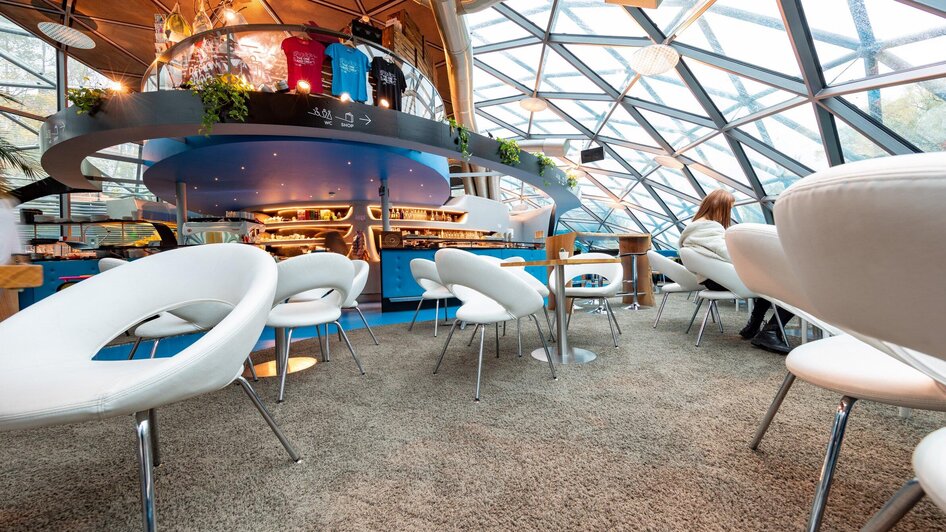 Murinsel Café - Modernes Interieur | © Graz Tourismus - Harry Schiffer