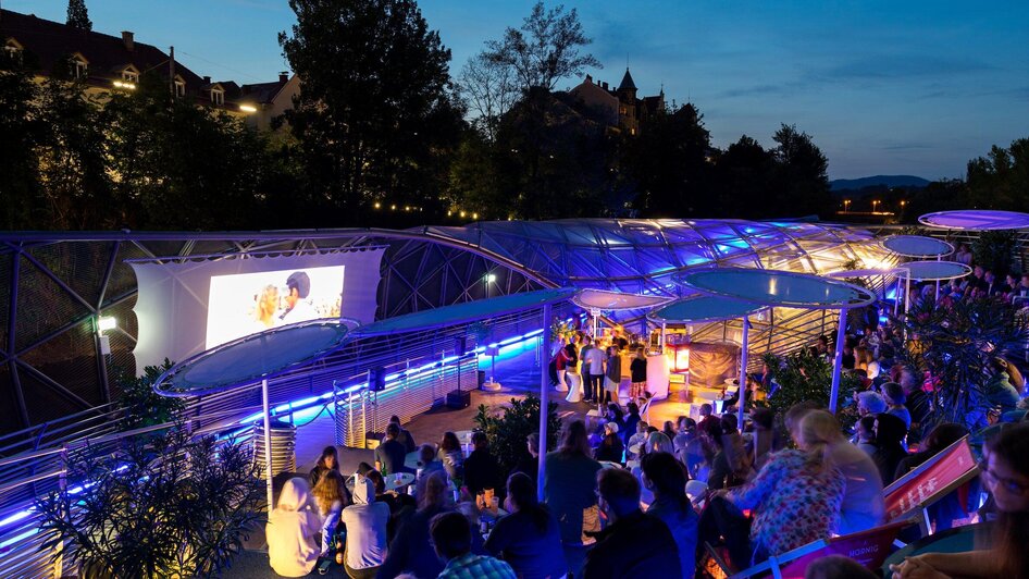 Murinsel Café - Sommerkino | © Graz Tourismus - Harry Schiffer