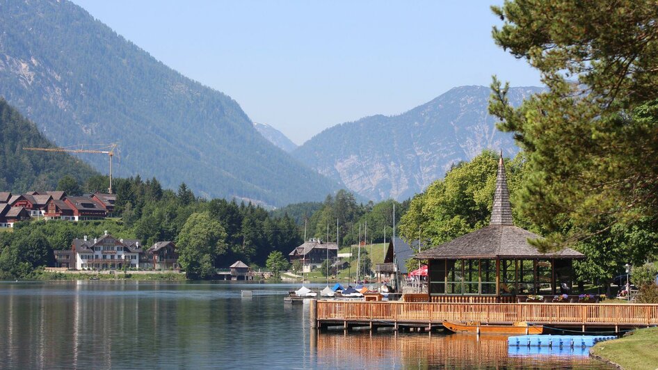 Musikpavillon mit Grundlsee | © Viola Lechner