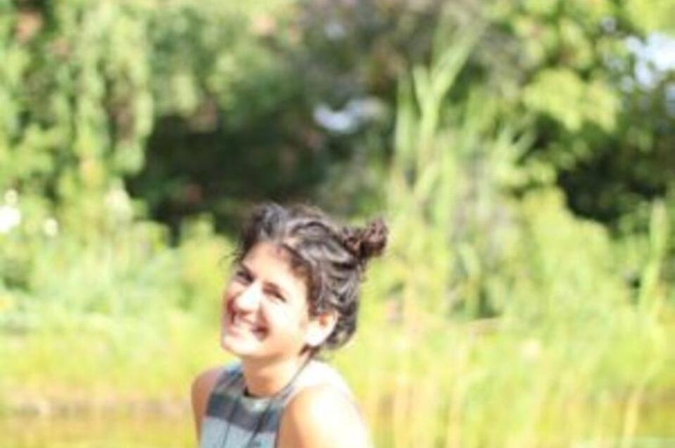 Lydia Sheik-Abdi | TV Südsteiermark | © Lydia Sheik-Abdi Naturvermittlerin Lydia Sheik-Abdi - Impression #1 | © Lydia Sheik-Abdi