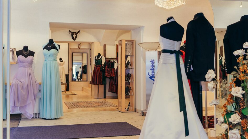 ModehausNeuböck-Ausstellung-Murtal-Steiermark | © Neuböck Hochzeit/Mode/Tracht