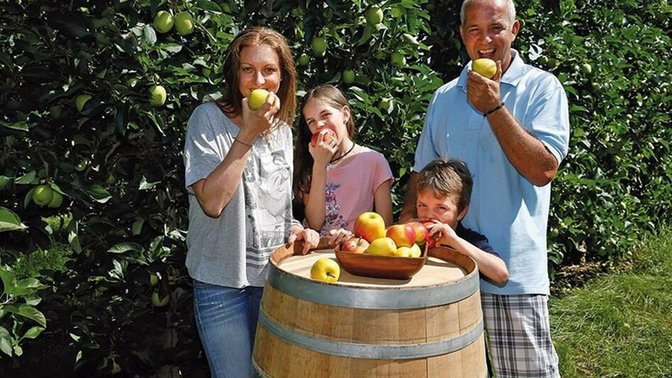 Obstbau Zöhrer_Familie_Oststeiermark | © Obstbau Zöhrer