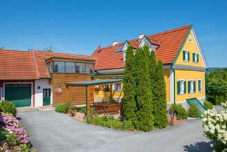 Fruit Farm Schirnhofer_House_Eastern Styria | © Helmut Schweighofer