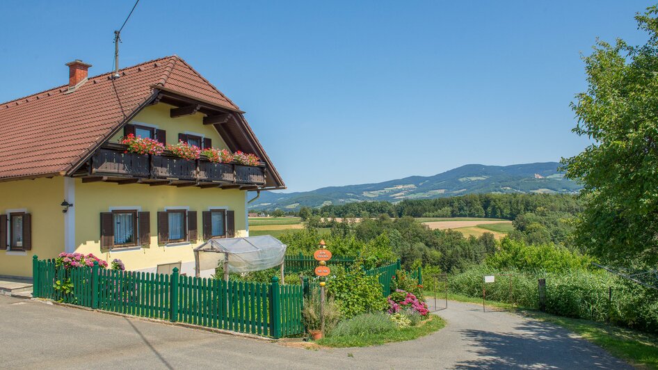 Obsthof Stelzer_Haus_Oststeiermark | © Helmut Schweighofer