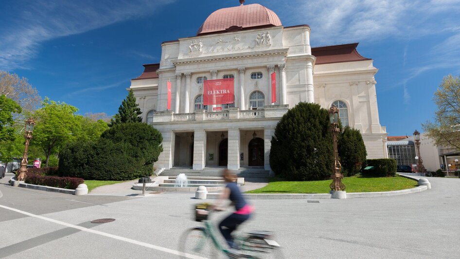 Opernhaus Außenansicht | © Graz Tourismus - Harry Schiffer
