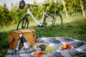 Roman street_Picnic_Eastern Styria | © Tourismusverband Oststeiermark