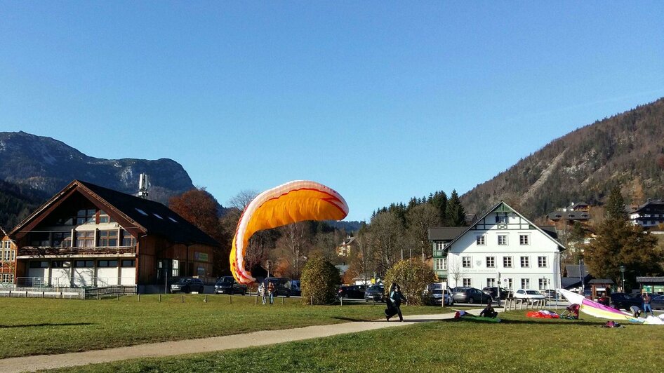 Paragleiter, Altaussee, Landung | © Petra Kirchschlager