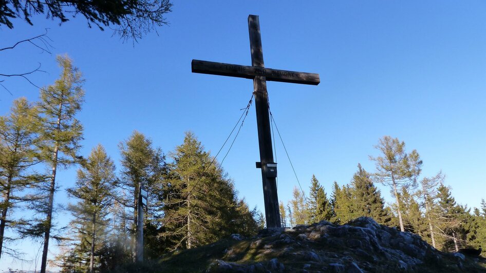 Patscha-Runde_Gipfelkreuz_Oststeiermark | © Tourismusverband Oststeiermark