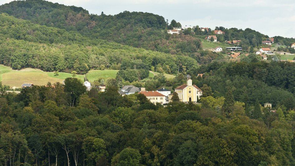 Von der Lindenkapelle zur Pfarrkirche | © TVB Thermen- & Vulkanland