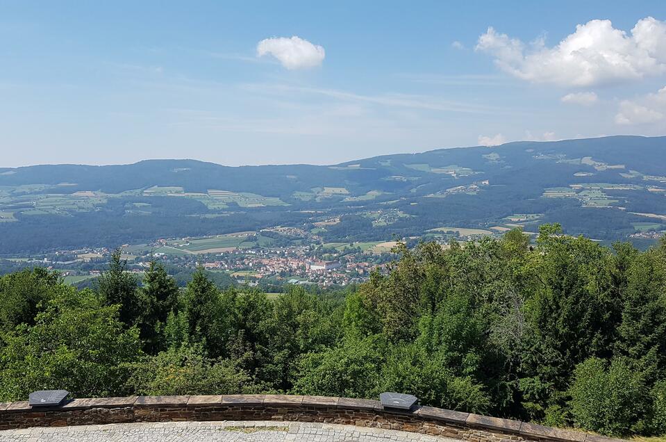 Picknicken bei der Wallfahrtskirche Pöllauberg - Impression #1 | © Tourismusverband Oststeiermark