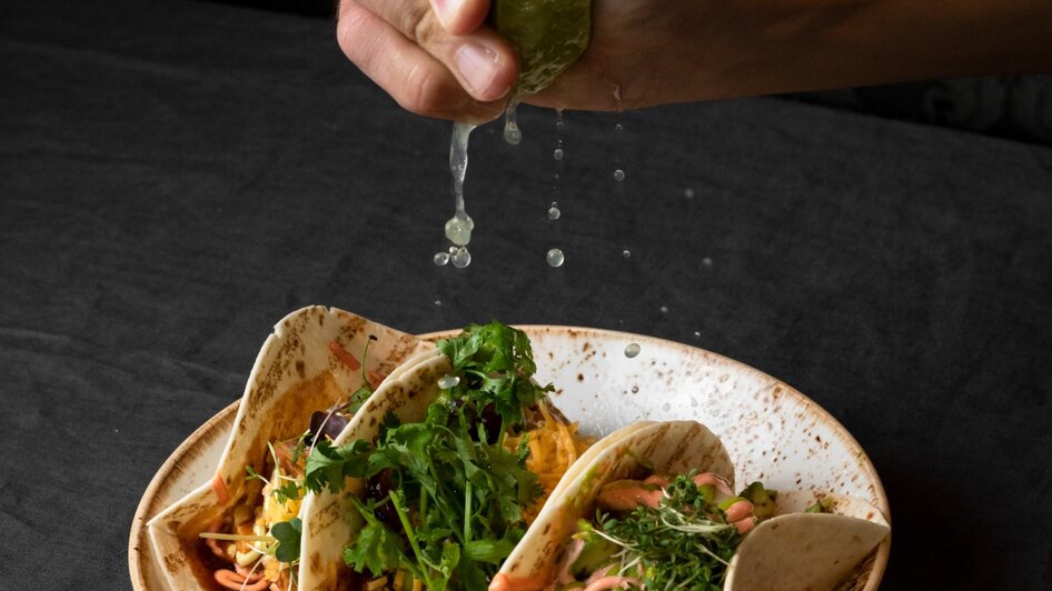 Pink Elephant - Frische Tacos | © Aiola - Jauk Katharina