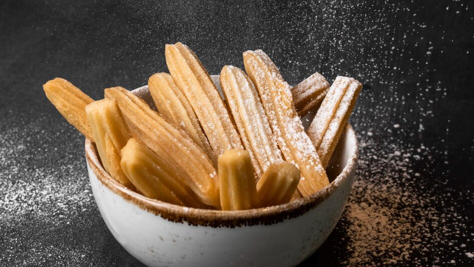 Pink Elephant - Frische Churros | © Aiola - Jauk Katharina