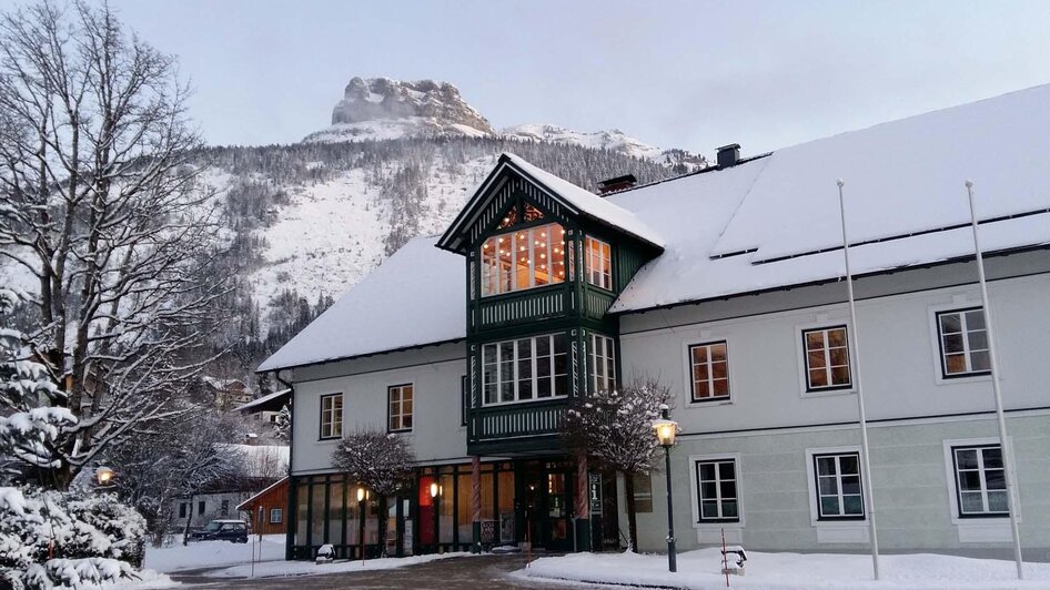 Kur- und Amtshaus, Altaussee, Winter | © Petra Kirchschlager