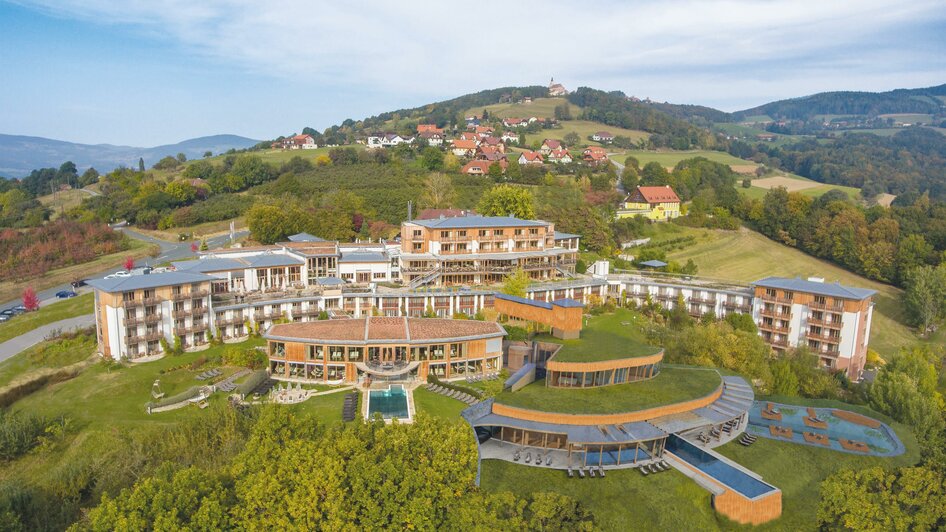 RETTER_Außenansicht_Oststeiermark | © RETTER Bio-Natur- Resort RETTER_Außenansicht_Oststeiermark | © RETTER Bio-Natur- Resort