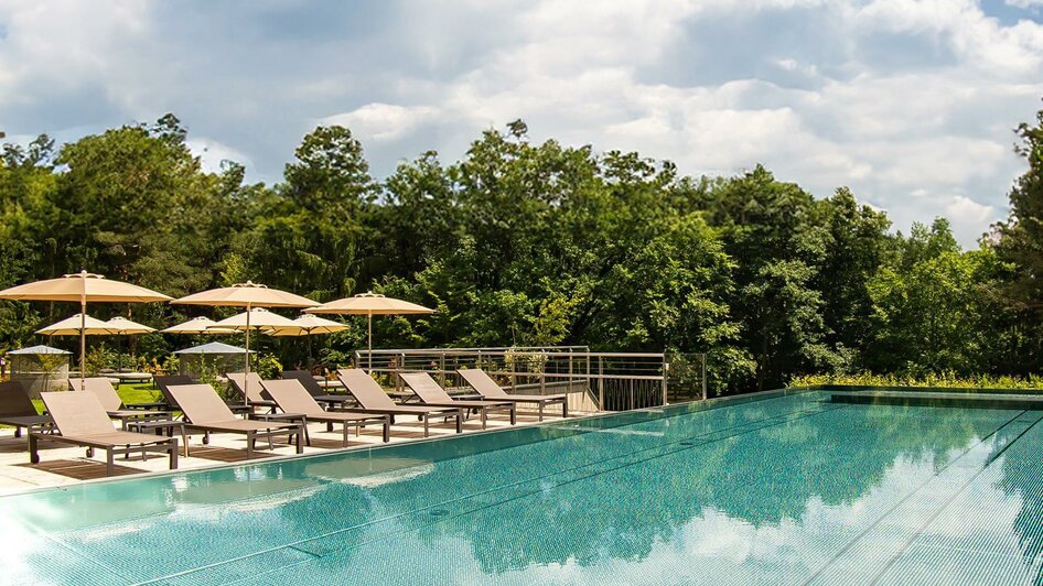 RETTER_Außenpool_Oststeiermark | © Sven Posch RETTER_Außenpool_Oststeiermark | © Sven Posch