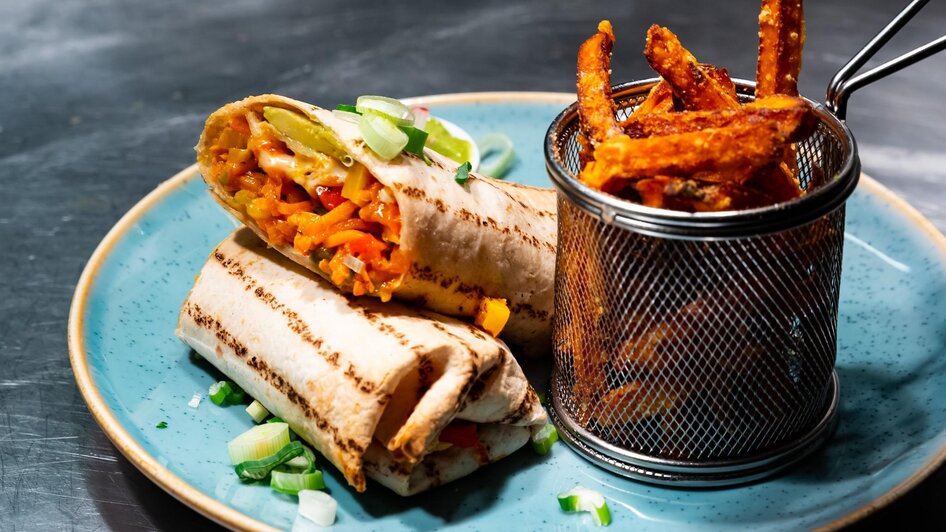 ROX Bar & Grill - Wrap mit Gemüsefüllung | © ROX