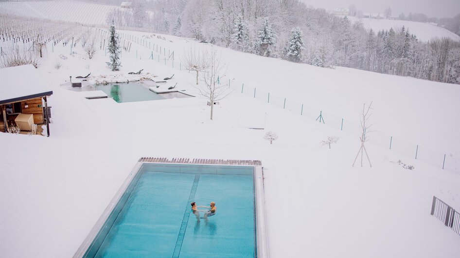 Beheizter Außenpool im Ratscher Landhaus | Karin Bergmann | © Karin Bergmann Beheizter Außenpool im Ratscher Landhaus | © Karin Bergmann