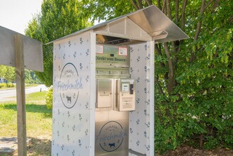 Schlagis Frischmilch_Automat_Oststeiermark | © Helmut Schweighofer