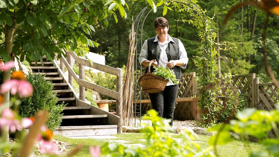 Schroeders Kräuterwerkstatt_Garten_Oststeiermark | © Familie Schroeder