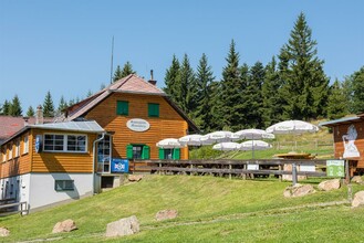 Schutzhütte Masenberg_Außenansicht_Oststeiermark | © Helmut Schweighofer