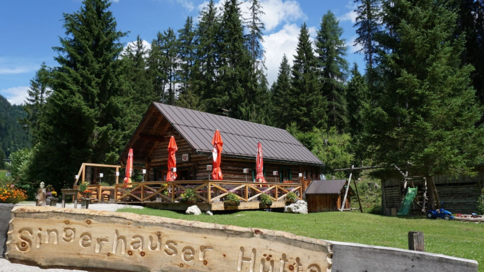 Singerhauserhütte, Ansicht im Sommer | © Singerhauserhütte