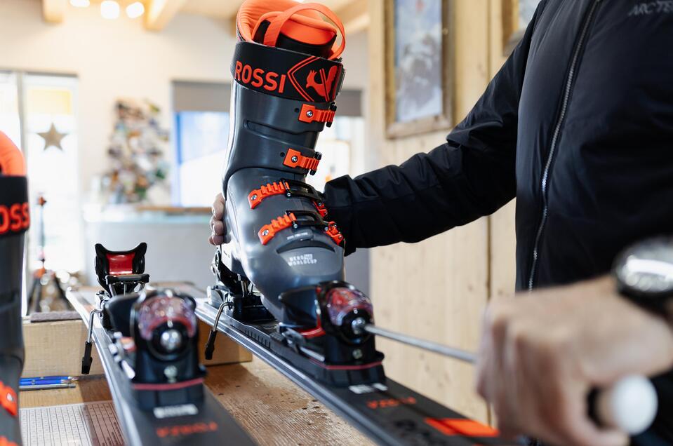 Skiservice | Christian Maierbrugger | © Snowboardschule Huskys Snowboardschule Huskys - Impression #1 | © Snowboardschule Huskys