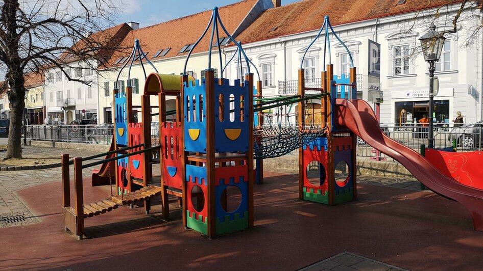 Spielplatz Hauptplatz_1