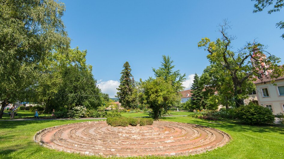 Labyrinth Schlosspark_Pöllau_Oststeiermark | © Helmut Schweighofer